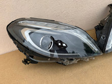 Laden Sie das Bild in den Galerie-Viewer, Frontscheinwerfer Mercedes-Benz W246 2468207761 Rechts Scheinwerfer Headlight SCH5583660786ib
