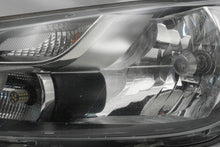 Laden Sie das Bild in den Galerie-Viewer, Frontscheinwerfer VW Caddy III 2K5941005A Links Scheinwerfer Headlight SCH5597554769rv