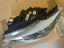 Laden Sie das Bild in den Galerie-Viewer, Frontscheinwerfer BMW E91 E90 7240247 Xenon Links Scheinwerfer Headlight SCH5600764175wc