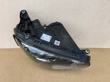 Laden Sie das Bild in den Galerie-Viewer, Frontscheinwerfer Mercedes-Benz A2139068409 LED Rechts Scheinwerfer Headlight SCH5606281945fa