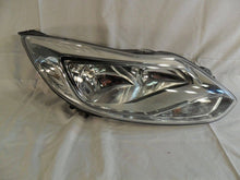 Load image into Gallery viewer, Frontscheinwerfer Ford Focus BM5113W029AG Rechts Scheinwerfer Headlight SCH5608187054tx