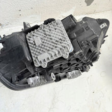 Laden Sie das Bild in den Galerie-Viewer, Frontscheinwerfer BMW F20 8738691 8638692 Ein Satz Scheinwerfer Headlight SCH5611713461wz