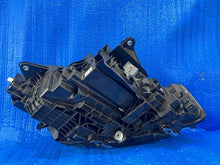 Laden Sie das Bild in den Galerie-Viewer, Frontscheinwerfer BMW 2 Active Tourer 5A42247-05 LED Links Headlight SCH5614506190uk