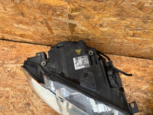 Laden Sie das Bild in den Galerie-Viewer, Frontscheinwerfer Audi A4 B7 8E0941003AM 8E0941004AM Xenon Rechts oder Links SCH5615160172eq