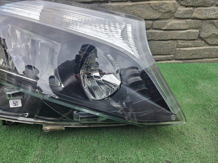Frontscheinwerfer Mercedes-Benz Vito A4479067800BAX Rechts Headlight SCH5621483529kw