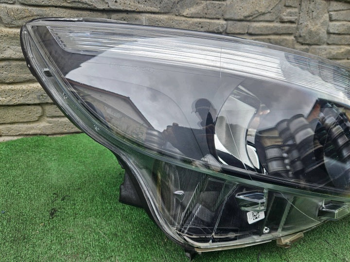 Frontscheinwerfer Mercedes-Benz Vito A4479067800BAX Rechts Headlight SCH5621483529kw