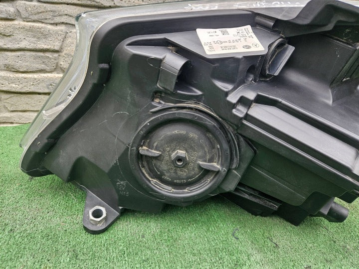 Frontscheinwerfer Mercedes-Benz Vito A4479067800BAX Rechts Headlight SCH5621483529kw