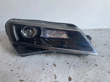 Laden Sie das Bild in den Galerie-Viewer, Frontscheinwerfer Skoda Superb III 3V1941018A Xenon Rechts Headlight SCH5635028493el