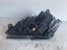Laden Sie das Bild in den Galerie-Viewer, Frontscheinwerfer Skoda Superb III 3V1941018A Xenon Rechts Headlight SCH5635028493el