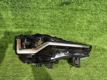 Laden Sie das Bild in den Galerie-Viewer, Frontscheinwerfer Ssangyong W ZMM92101000 Links Scheinwerfer Headlight SCH5636319188vt
