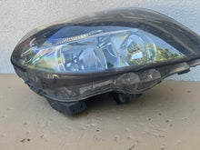 Laden Sie das Bild in den Galerie-Viewer, Frontscheinwerfer Mercedes-Benz W246 A2468200261 Rechts Scheinwerfer Headlight SCH5641226768ce