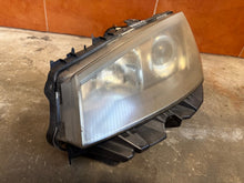 Laden Sie das Bild in den Galerie-Viewer, Frontscheinwerfer Renault Megane II 8200073224H Links Scheinwerfer Headlight SCH5646864860yq