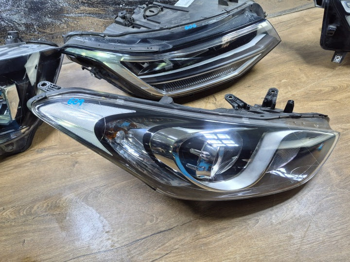 Frontscheinwerfer Hyundai I30 92102-A6060 Rechts Scheinwerfer Headlight SCH5649422059rs