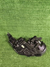 Load image into Gallery viewer, Frontscheinwerfer Ssangyong Tivoli L009L11206J Links Scheinwerfer Headlight SCH5667455611ud