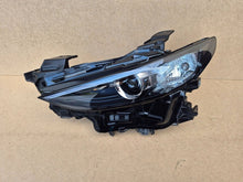 Laden Sie das Bild in den Galerie-Viewer, Frontscheinwerfer Mazda 3 BCJH51040 Links Scheinwerfer Headlight SCH5667517352sc