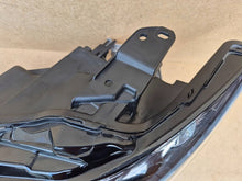 Laden Sie das Bild in den Galerie-Viewer, Frontscheinwerfer Mazda 3 BCJH51040 Links Scheinwerfer Headlight SCH5667517352sc