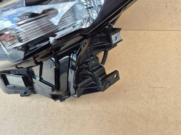 Frontscheinwerfer Mazda 3 BCJH51040 Links Scheinwerfer Headlight SCH5667517352sc