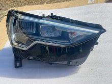 Laden Sie das Bild in den Galerie-Viewer, Frontscheinwerfer Audi Q3 83A941012 Ein Stück (Rechts oder Links) Headlight SCH5672902635hg