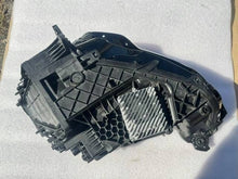 Laden Sie das Bild in den Galerie-Viewer, Frontscheinwerfer Audi Q3 83A941012 Ein Stück (Rechts oder Links) Headlight SCH5672902635hg