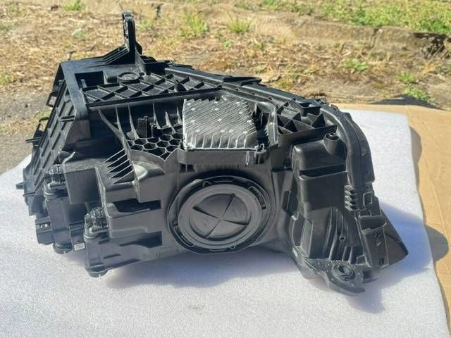 Frontscheinwerfer Audi Q3 83A941012 Ein Stück (Rechts oder Links) Headlight SCH5672902635hg