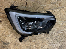 Laden Sie das Bild in den Galerie-Viewer, Frontscheinwerfer Renault Master I 260607867R 260105567R Ein Satz Headlight SCH5677057507jy