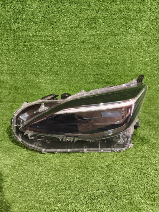 Frontscheinwerfer Toyota Yaris Cross 0D-312 Links Scheinwerfer Headlight SCH5678416065or