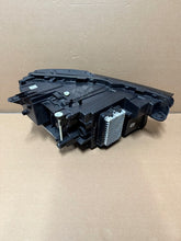 Laden Sie das Bild in den Galerie-Viewer, Frontscheinwerfer Audi E-Tron 89A941035 Links Scheinwerfer Headlight SCH5679227375aw