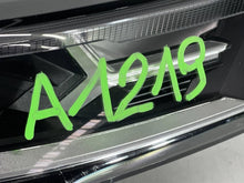 Load image into Gallery viewer, Frontscheinwerfer Audi Q7 4M0941012C Rechts Scheinwerfer Headlight SCH5696476412rl