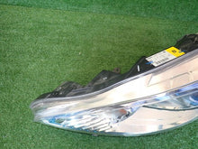Laden Sie das Bild in den Galerie-Viewer, Frontscheinwerfer Nissan Nv200 260604FA0A Links Scheinwerfer Headlight SCH5706267663hd