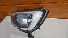 Laden Sie das Bild in den Galerie-Viewer, Frontscheinwerfer Renault Master I 260607867R Links Scheinwerfer Headlight SCH5714121283os