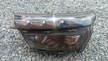 Laden Sie das Bild in den Galerie-Viewer, Frontscheinwerfer Skoda Kamiq 658941015B LED Links Scheinwerfer Headlight SCH5717902674uo