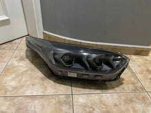 Laden Sie das Bild in den Galerie-Viewer, Frontscheinwerfer Kia Proceed J792111020 Rechts Scheinwerfer Headlight SCH5721255696ih
