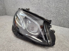 Laden Sie das Bild in den Galerie-Viewer, Frontscheinwerfer Mercedes-Benz W213 A2139066604 LED Rechts Headlight SCH5723550773oe