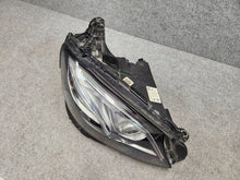 Laden Sie das Bild in den Galerie-Viewer, Frontscheinwerfer Mercedes-Benz W213 A2139066604 LED Rechts Headlight SCH5723550773oe