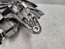 Laden Sie das Bild in den Galerie-Viewer, Frontscheinwerfer Mercedes-Benz W213 A2139066604 LED Rechts Headlight SCH5723550773oe