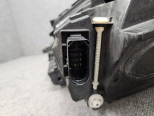 Laden Sie das Bild in den Galerie-Viewer, Frontscheinwerfer Mercedes-Benz W213 A2139066604 LED Rechts Headlight SCH5723550773oe
