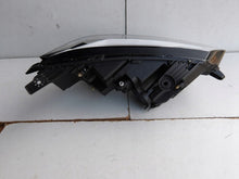 Laden Sie das Bild in den Galerie-Viewer, Frontscheinwerfer Dacia Sandero III Logan Jogger 260603392R LED Links Headlight SCH5731431522hg