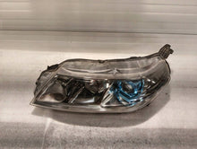 Laden Sie das Bild in den Galerie-Viewer, Frontscheinwerfer Suzuki Grand Vitara II 10018095 LED Links Headlight SCH5753442064wo