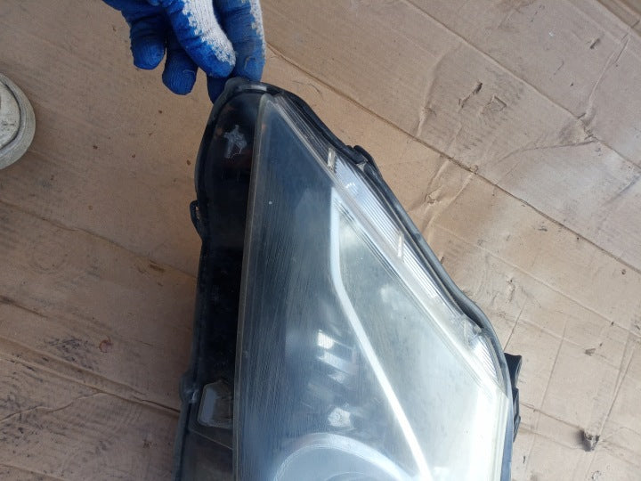 Frontscheinwerfer Toyota Avensis 10100-17685 Links Scheinwerfer Headlight SCH5757973514bc