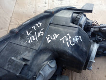 Load image into Gallery viewer, Frontscheinwerfer Toyota Avensis 10100-17685 Links Scheinwerfer Headlight SCH5757973514bc