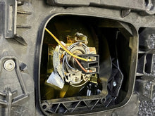 Laden Sie das Bild in den Galerie-Viewer, Frontscheinwerfer Volvo 22239220 Rechts Scheinwerfer Headlight SCH5770995462wt