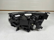 Laden Sie das Bild in den Galerie-Viewer, Frontscheinwerfer VW Amarok N1XB13E016DE Rechts Scheinwerfer Headlight SCH5774127271oe