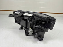 Laden Sie das Bild in den Galerie-Viewer, Frontscheinwerfer VW Amarok N1XB13E016DE Rechts Scheinwerfer Headlight SCH5774127271oe