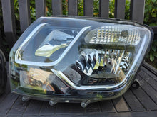 Laden Sie das Bild in den Galerie-Viewer, Frontscheinwerfer Dacia Duster 260100156R Ein Satz Scheinwerfer Headlight SCH5778203753ly