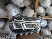 Load image into Gallery viewer, Frontscheinwerfer Dacia Duster 260106194R 260602465R Full LED Ein Satz Headlight SCH5786030295nv