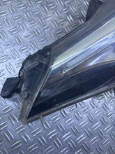 Laden Sie das Bild in den Galerie-Viewer, Frontscheinwerfer Toyota Avensis BEN29798 Links Scheinwerfer Headlight SCH5790240969ij