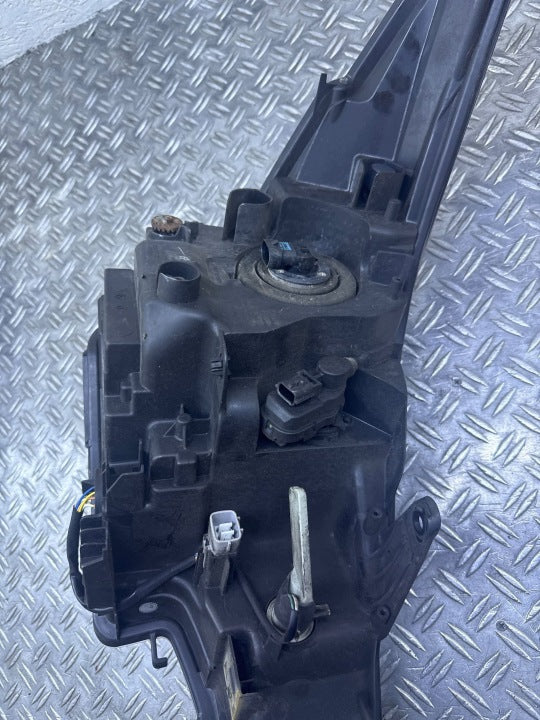 Frontscheinwerfer Toyota Avensis BEN29798 Links Scheinwerfer Headlight SCH5790240969ij