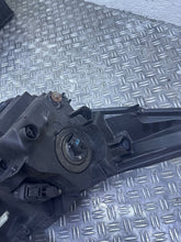 Laden Sie das Bild in den Galerie-Viewer, Frontscheinwerfer Toyota Avensis BEN29798 Links Scheinwerfer Headlight SCH5790240969ij