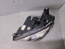 Laden Sie das Bild in den Galerie-Viewer, Frontscheinwerfer Mercedes-Benz W213 A2139062506 LED Links Headlight SCH5792176242oc