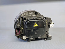 Laden Sie das Bild in den Galerie-Viewer, Frontscheinwerfer VW Beetle 5C1941031C Xenon Links Scheinwerfer Headlight SCH5795024869gy